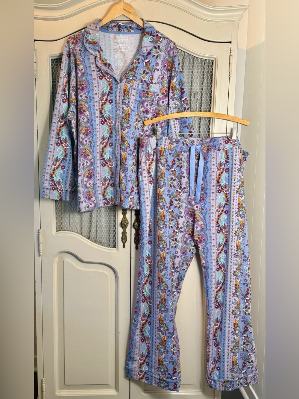 Vera Bradley Provence Paisley Stripes Long Sleeve Button Up Pajama Top & Bottom